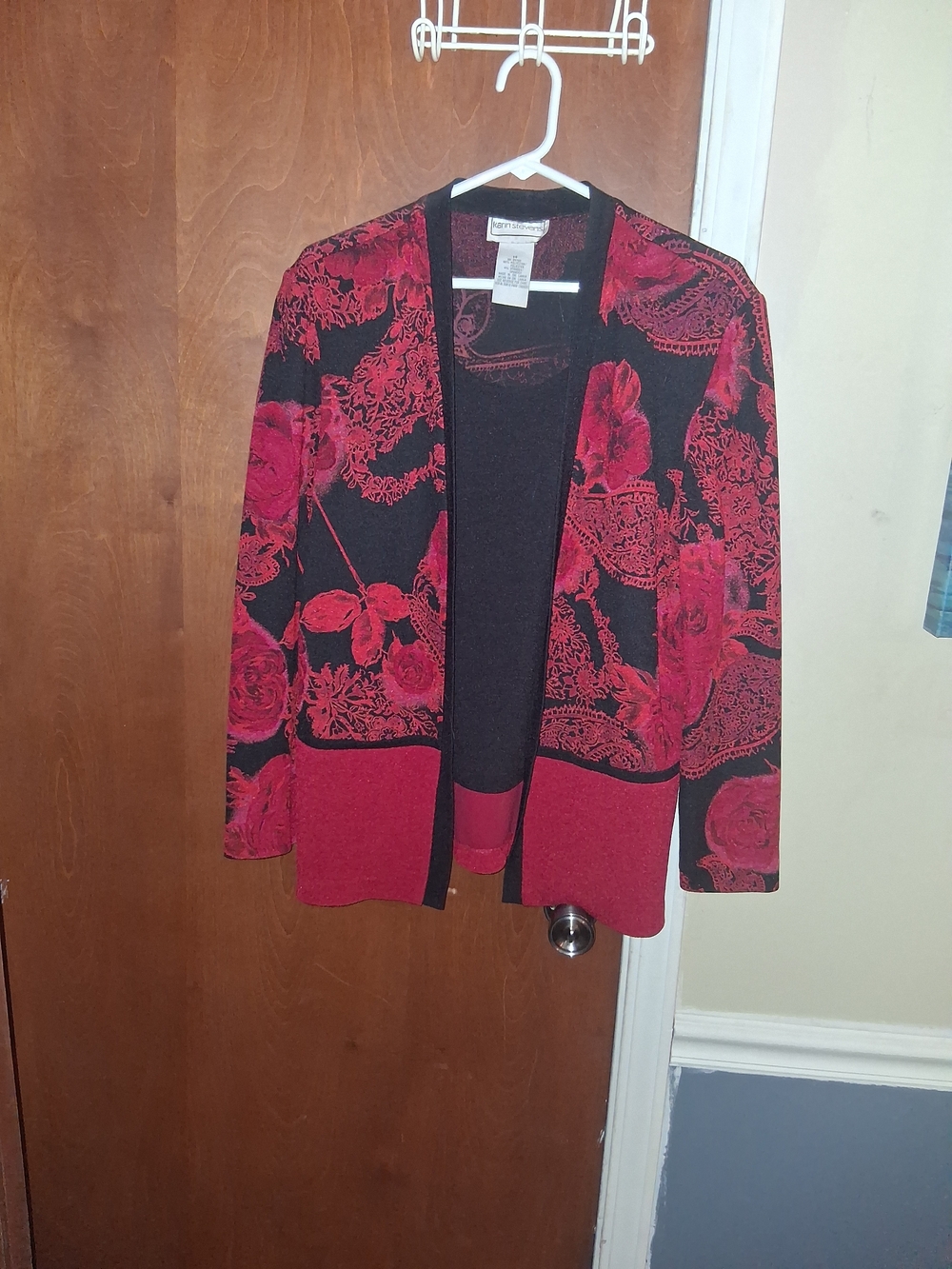 karin stevens Black and Red Floral 2-in-1 Sweater